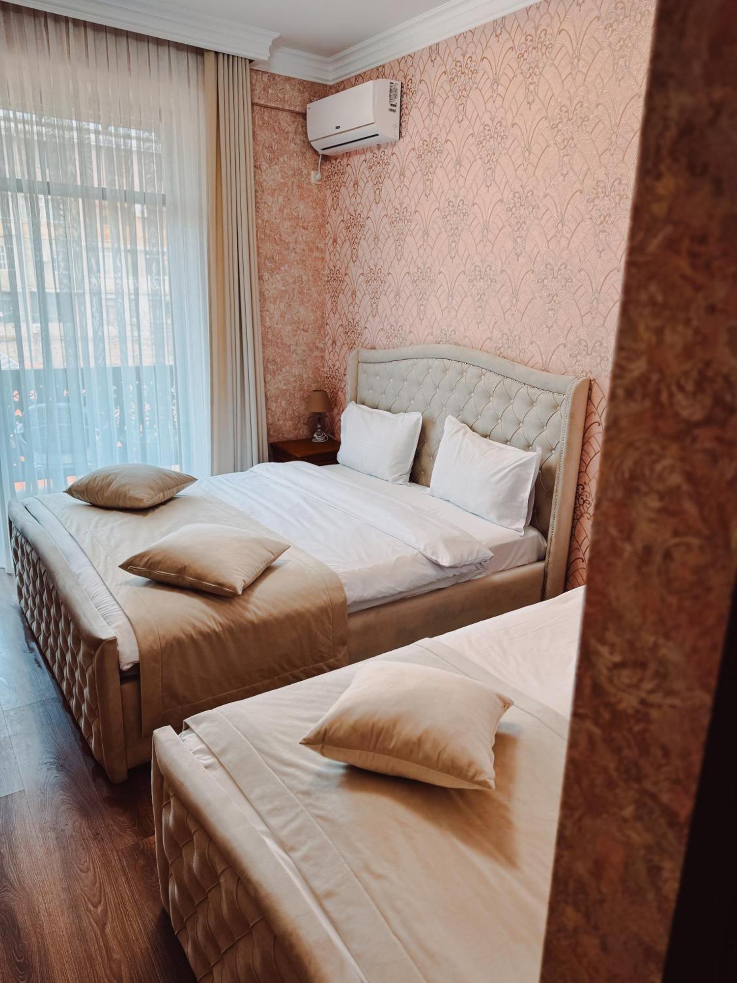 יירבאן Armenia Hotel מראה חיצוני תמונה