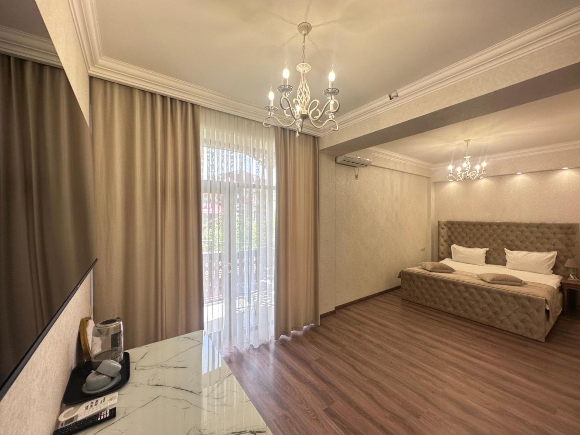 יירבאן Armenia Hotel מראה חיצוני תמונה