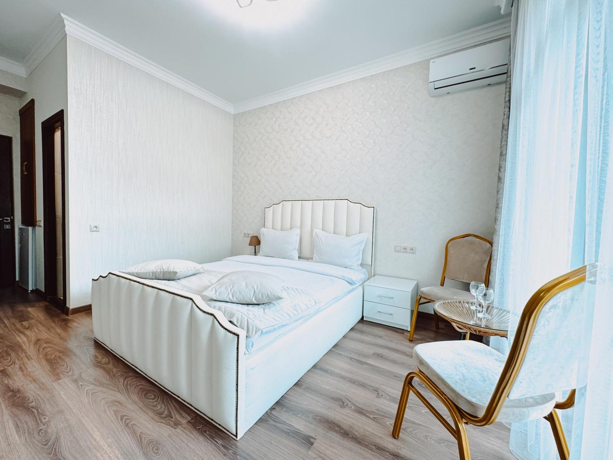 יירבאן Armenia Hotel מראה חיצוני תמונה