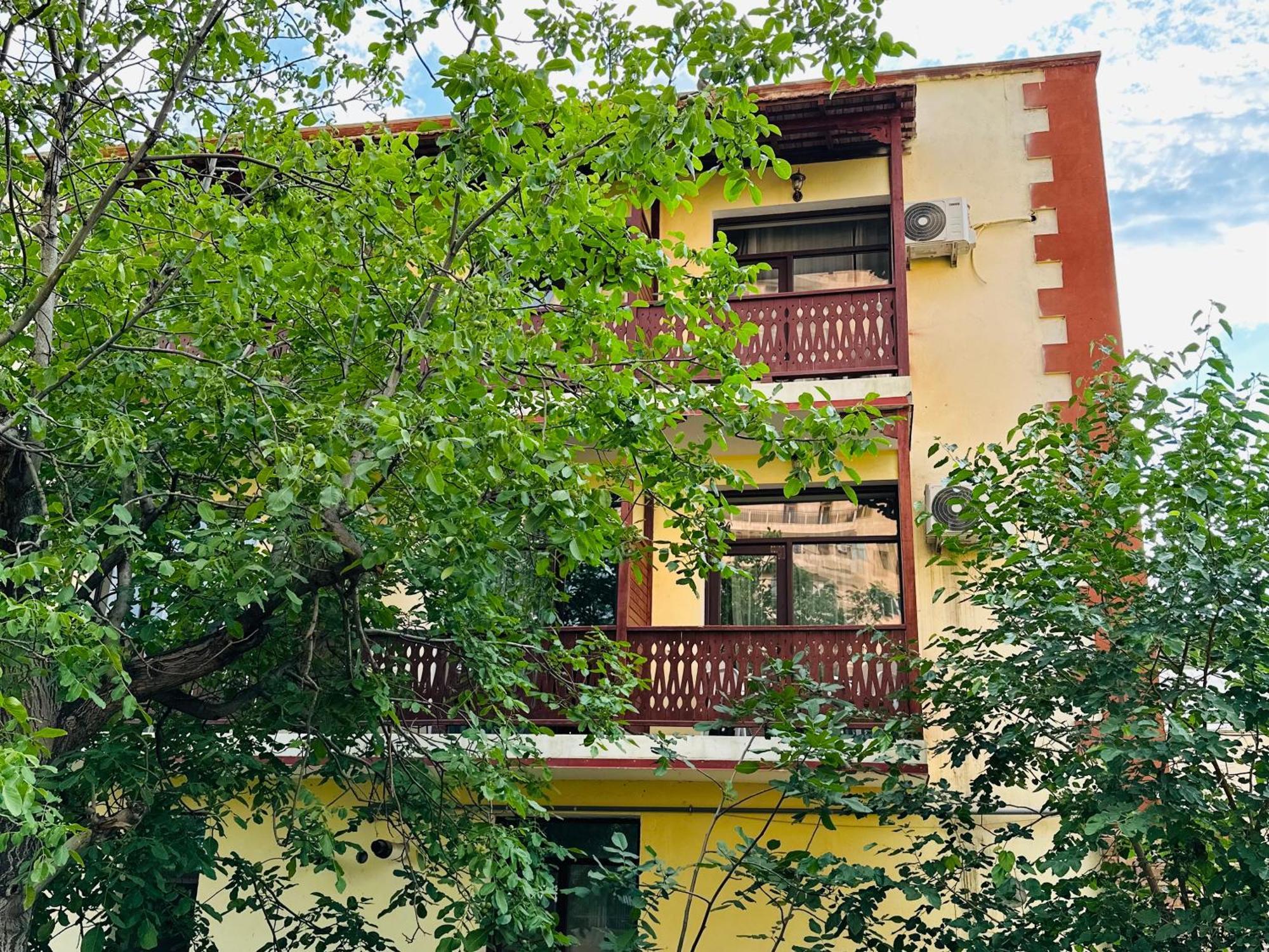 יירבאן Armenia Hotel מראה חיצוני תמונה