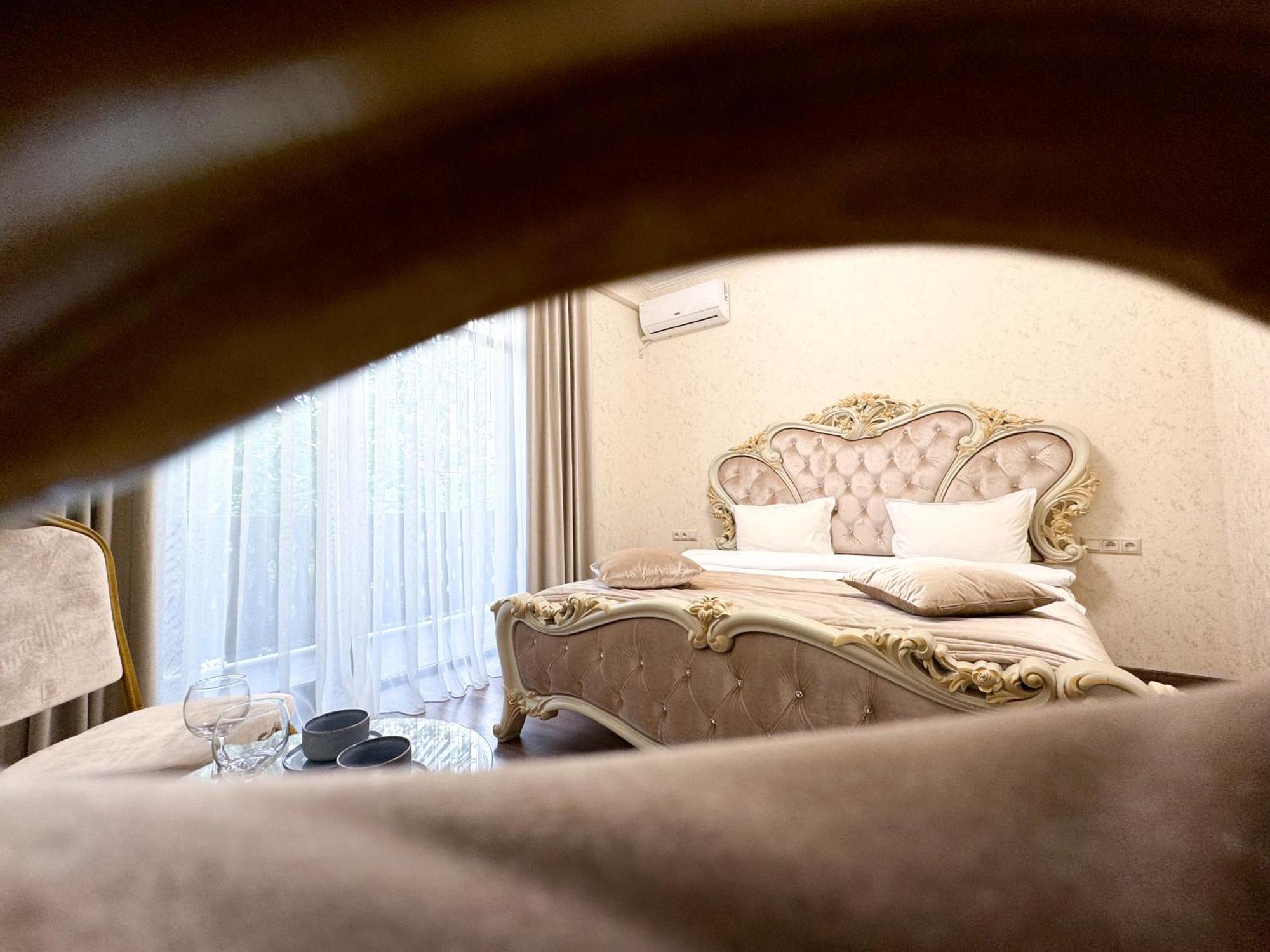 יירבאן Armenia Hotel מראה חיצוני תמונה
