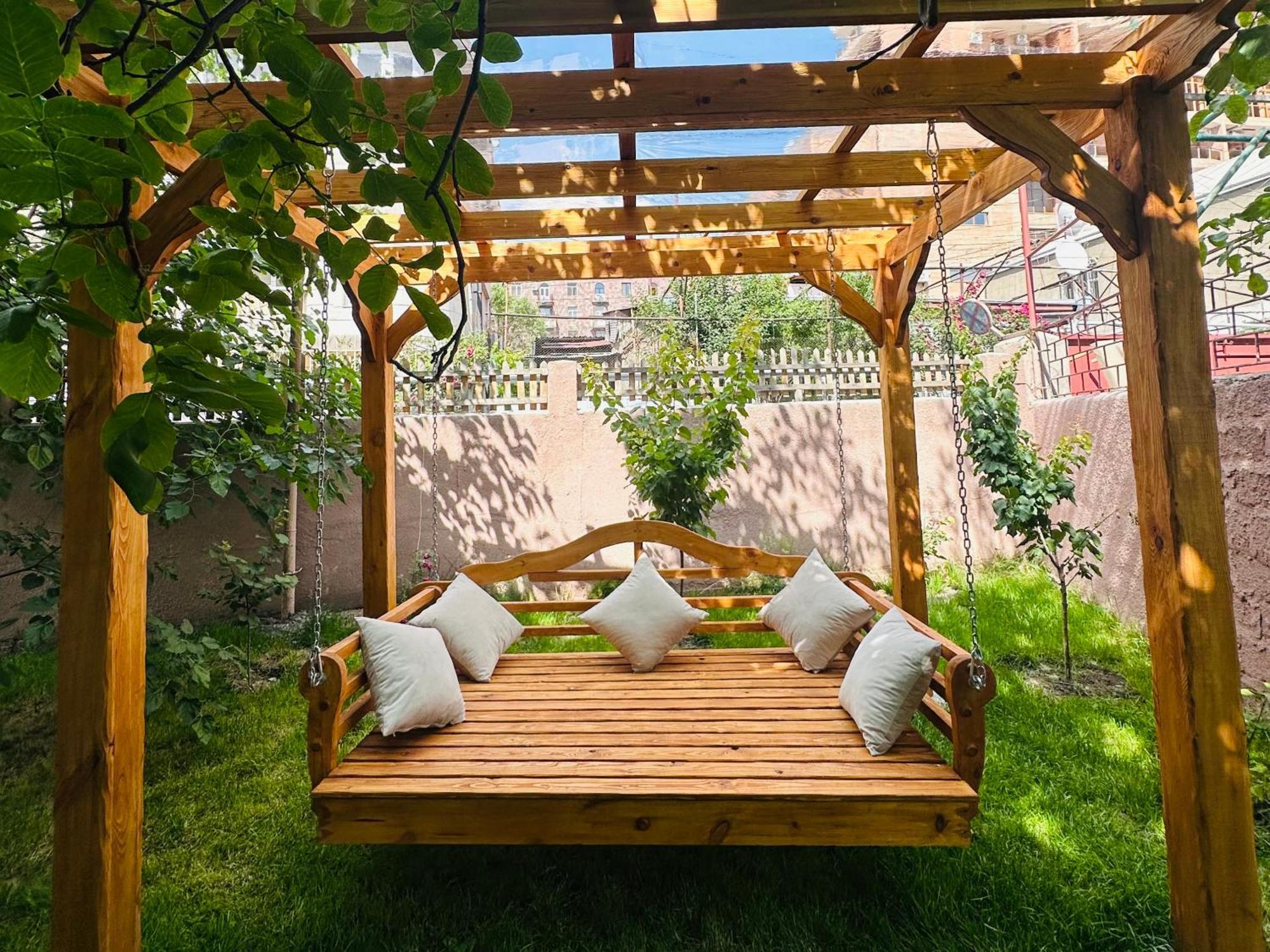 יירבאן Armenia Hotel מראה חיצוני תמונה
