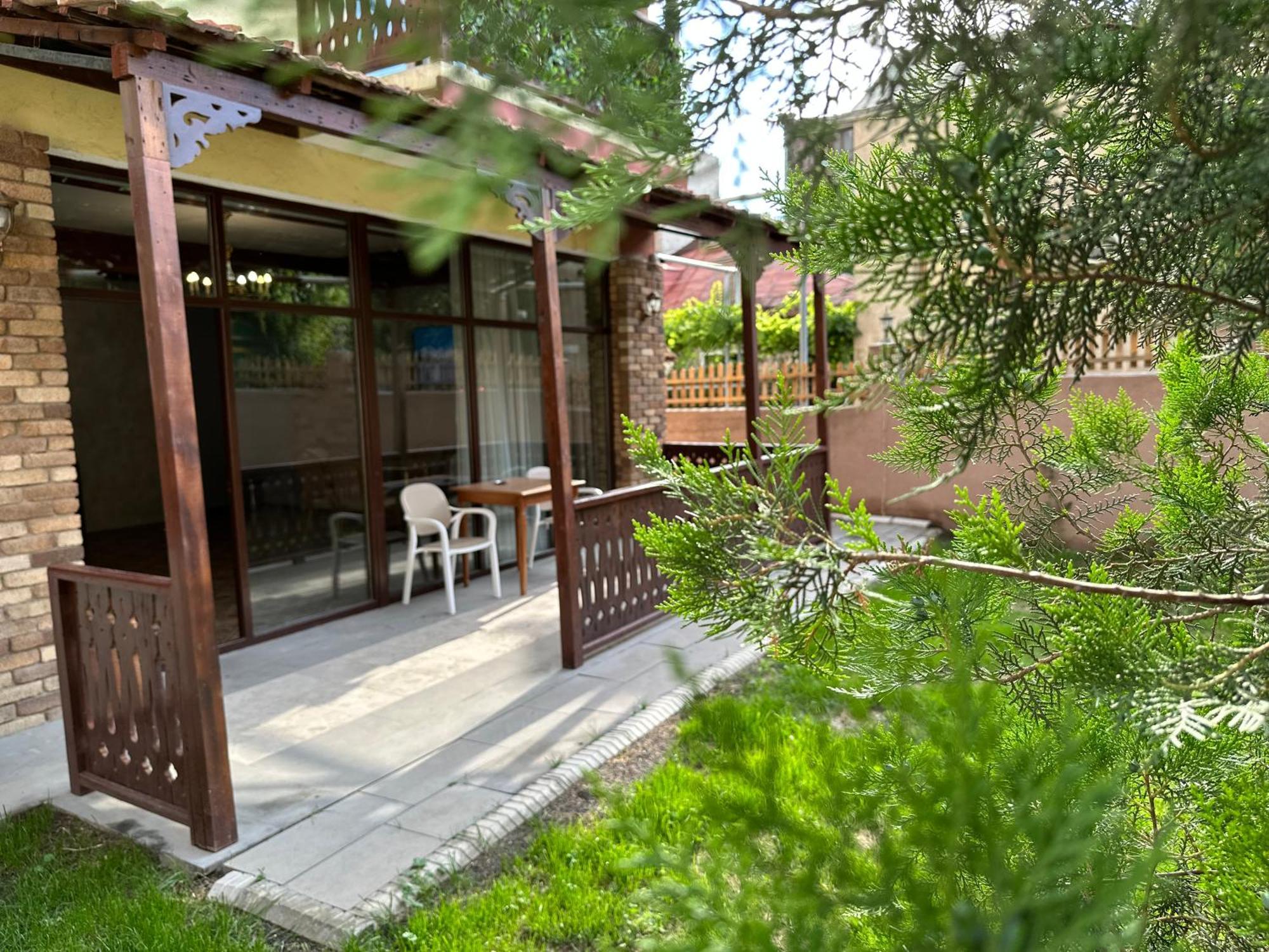 יירבאן Armenia Hotel מראה חיצוני תמונה