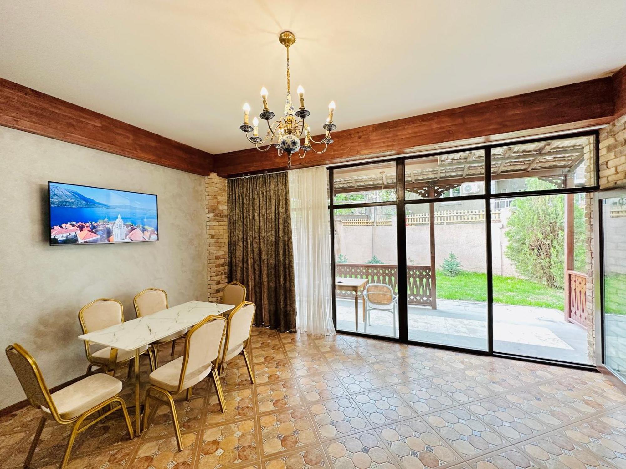 יירבאן Armenia Hotel מראה חיצוני תמונה